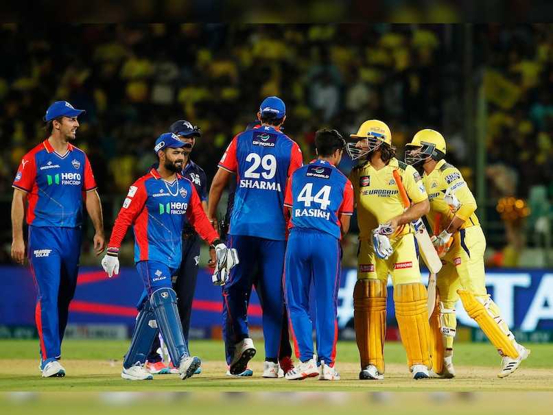 DC vs CSK: MS Dhoni lets fly but Chennai Super Kings lose to Delhi Capitals by 20 runs